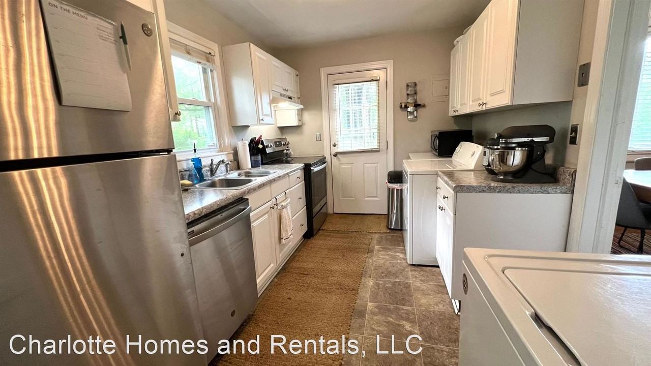 830 Wriston Pl - Photo 3 of 9