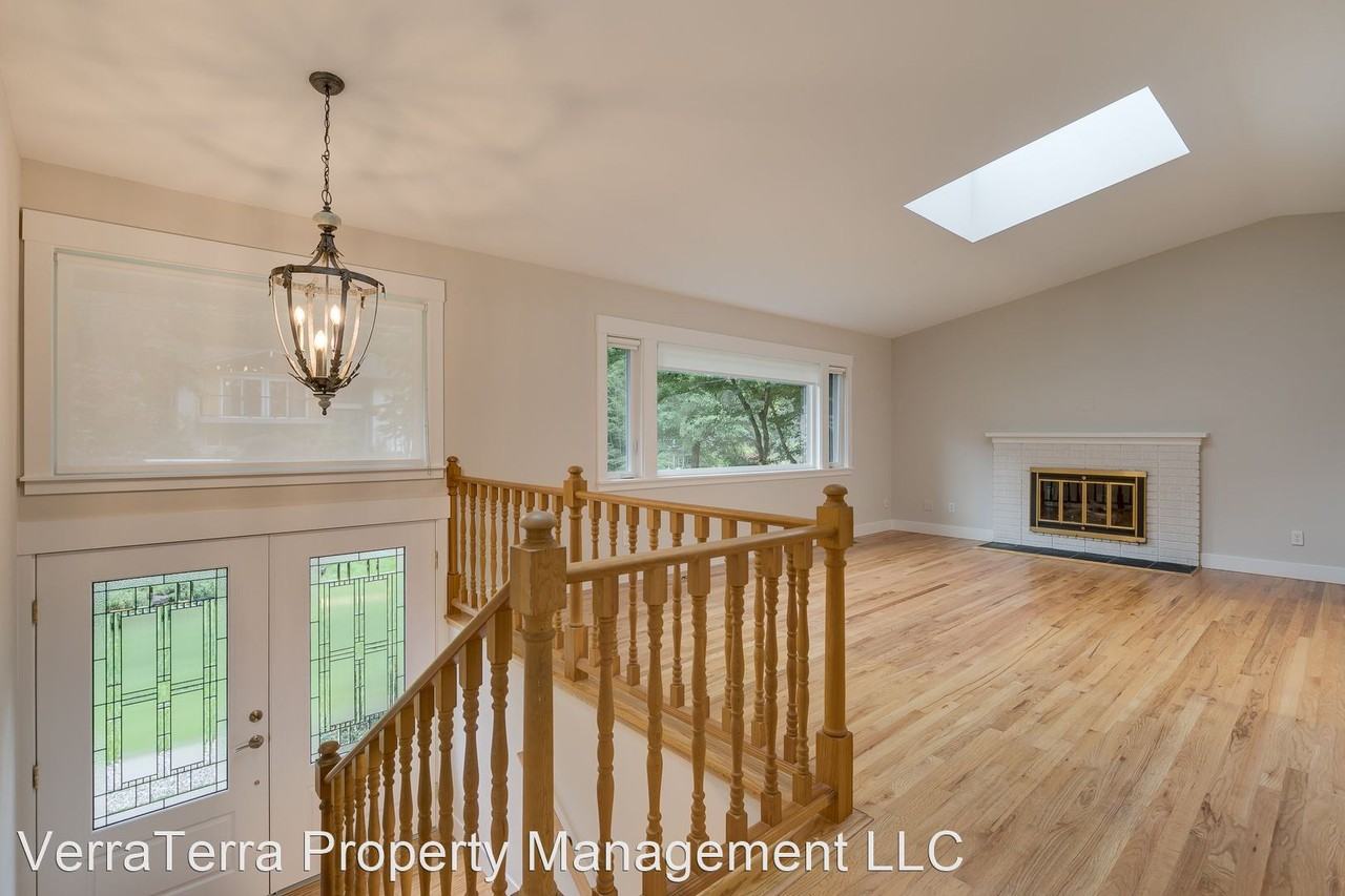 853 176th Ave Ne - Photo 3 of 30