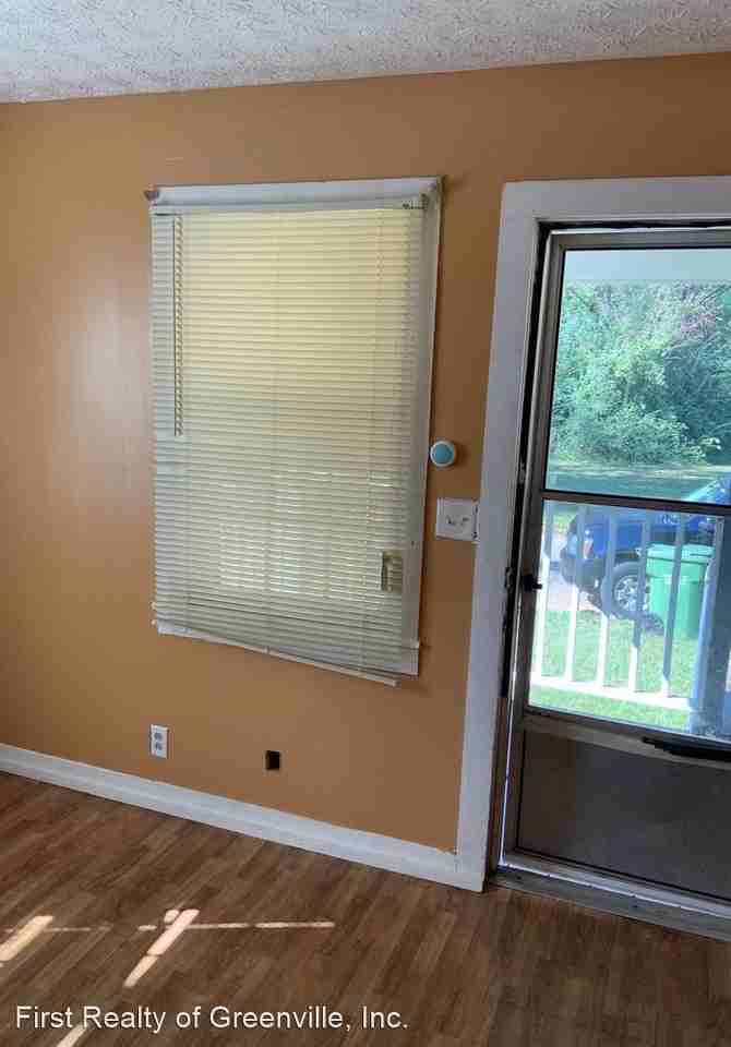 525 Norvel St - Photo 2 of 10