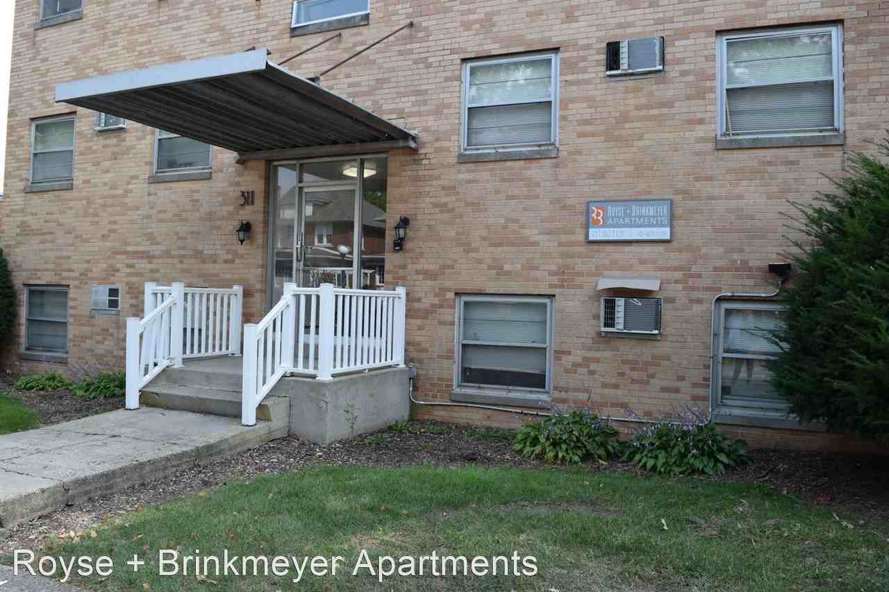 Clark Street Apartments by Royse + Brinkmeyer 307, 311 W. Clark St