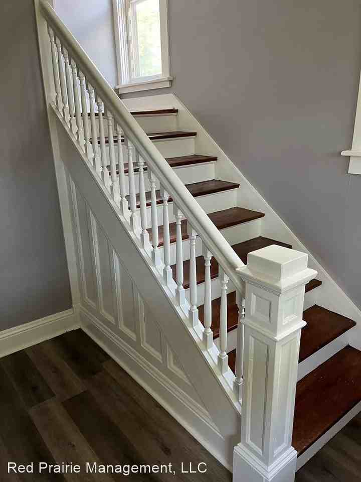 2505 A St - Photo 2 of 19