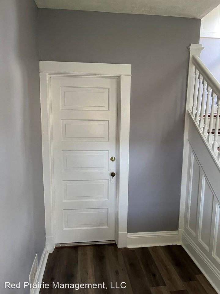 2505 A St - Photo 3 of 19