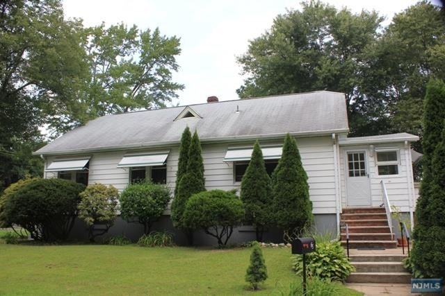 65 Grandview Ave - Photo 2 of 5