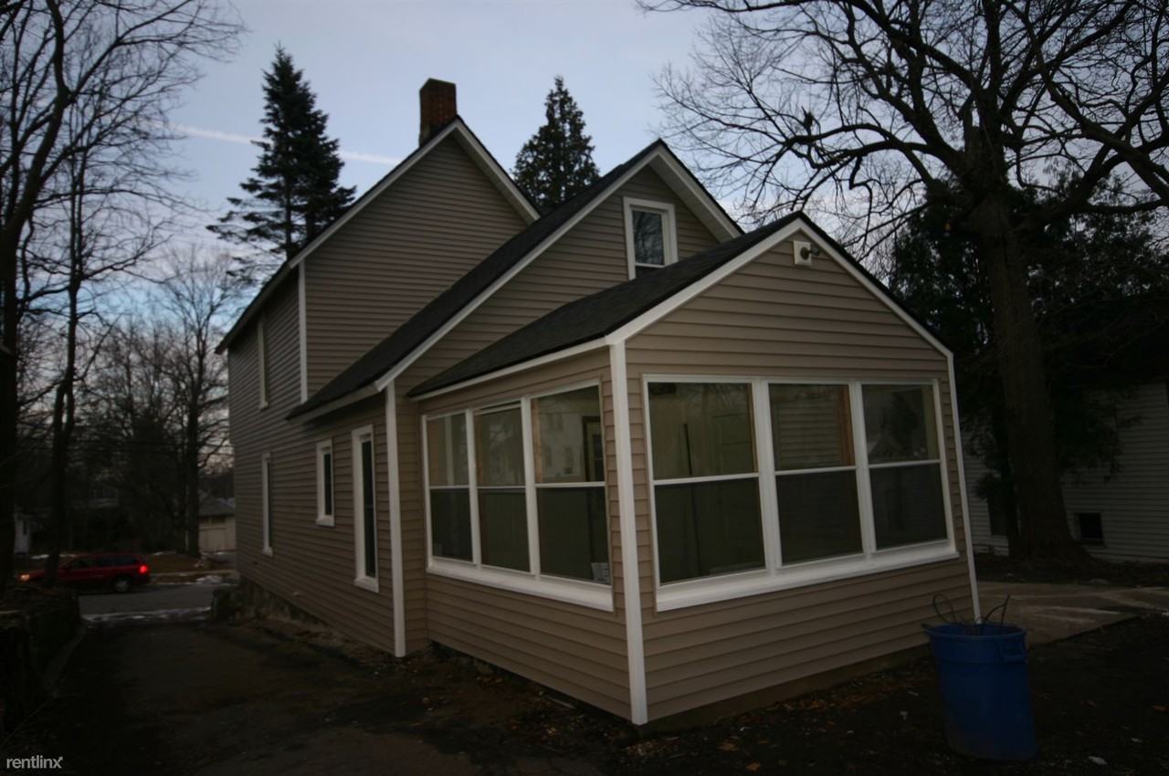 1235 W North St - Photo 2 of 8