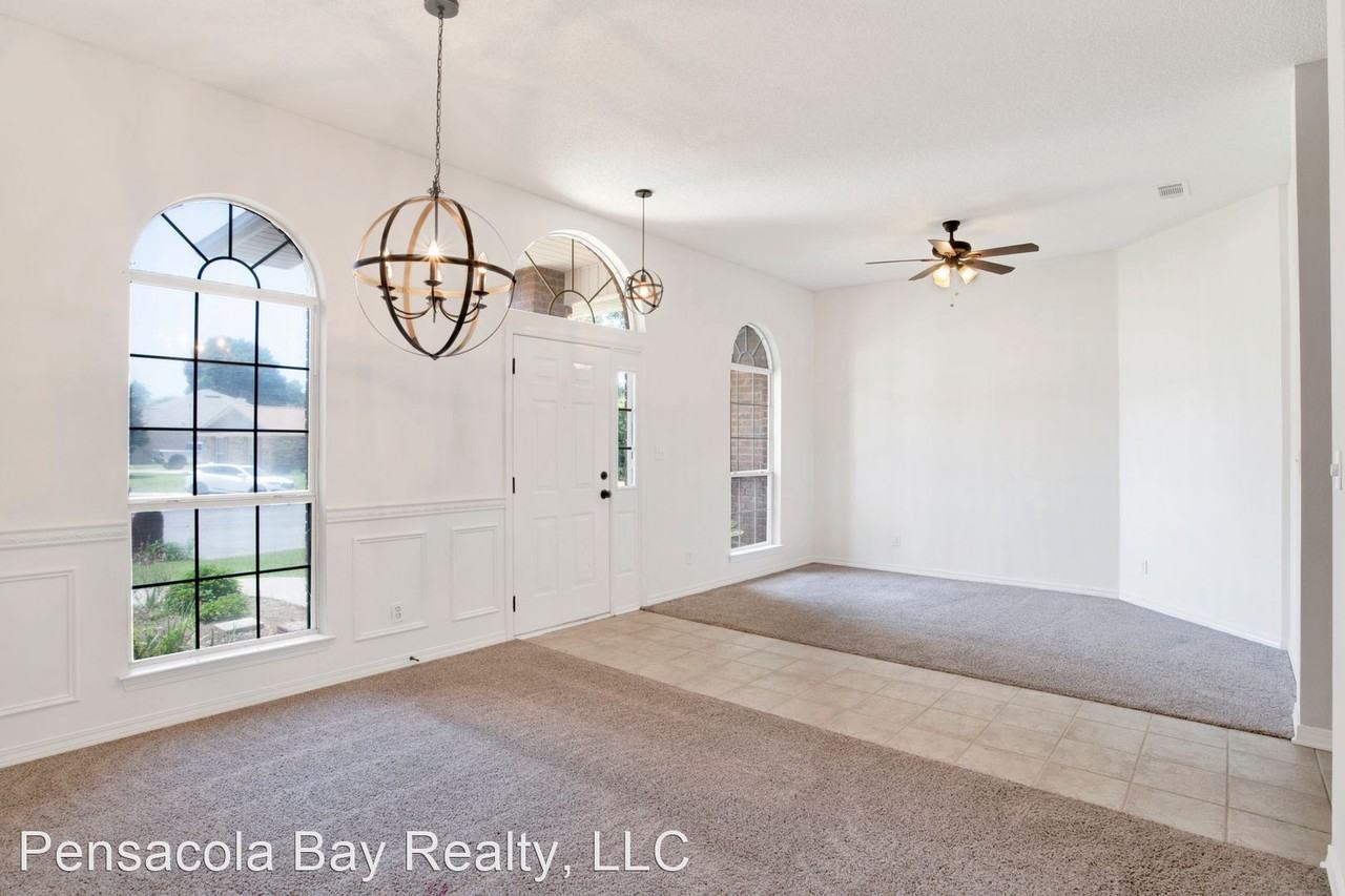 7254 Tannehill Dr - Photo 3 of 18