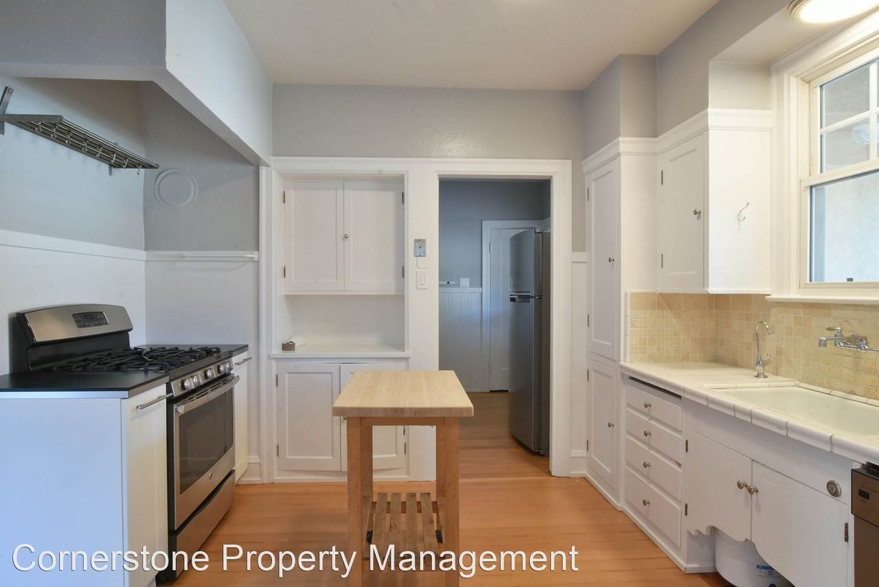 272 Rhodes Ct - Photo 2 of 27