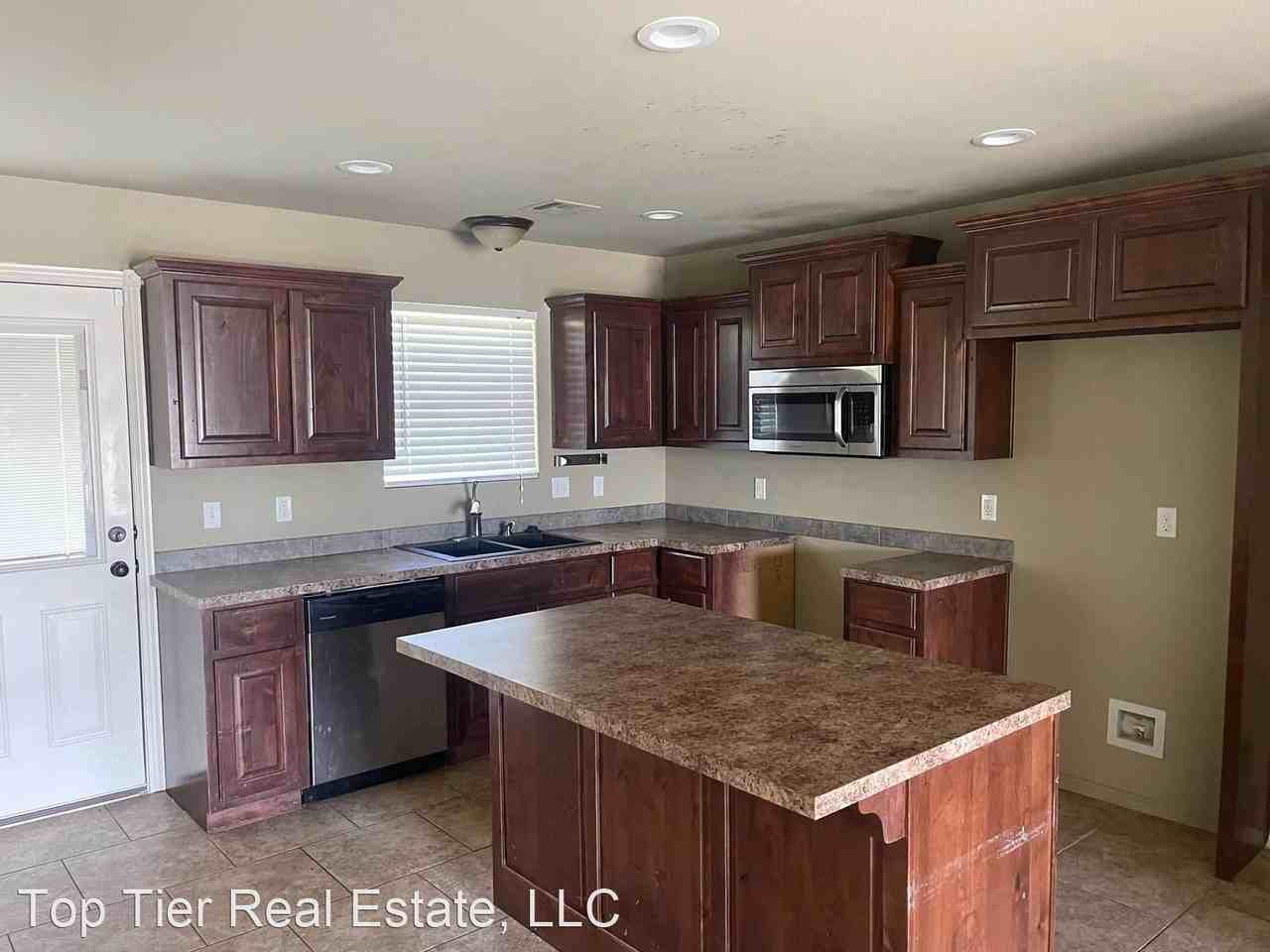 2504 Hunters Ct - Photo 3 of 14