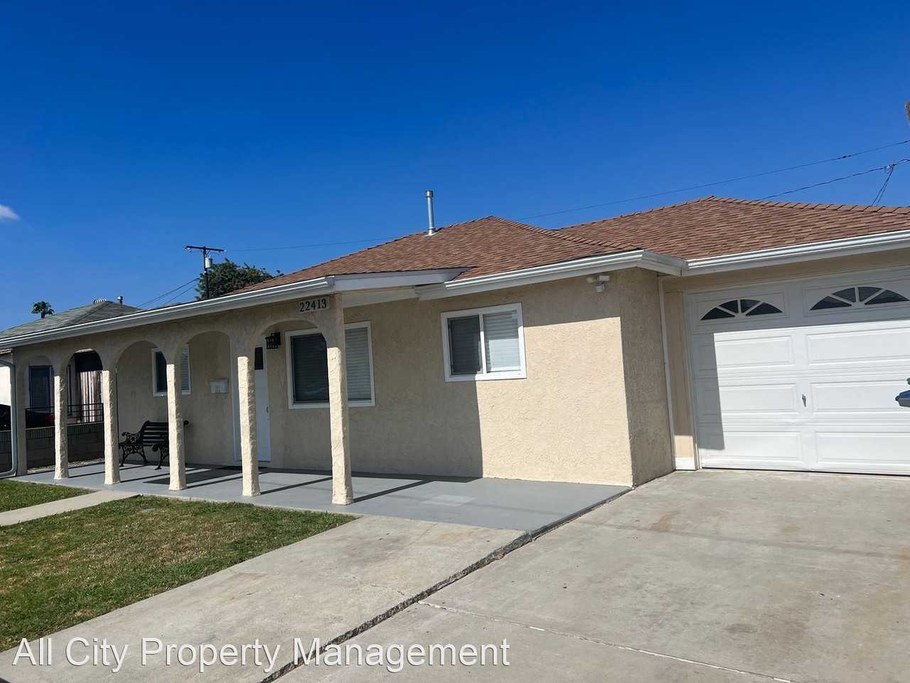 22413 Neptune Ave - Photo 2 of 17