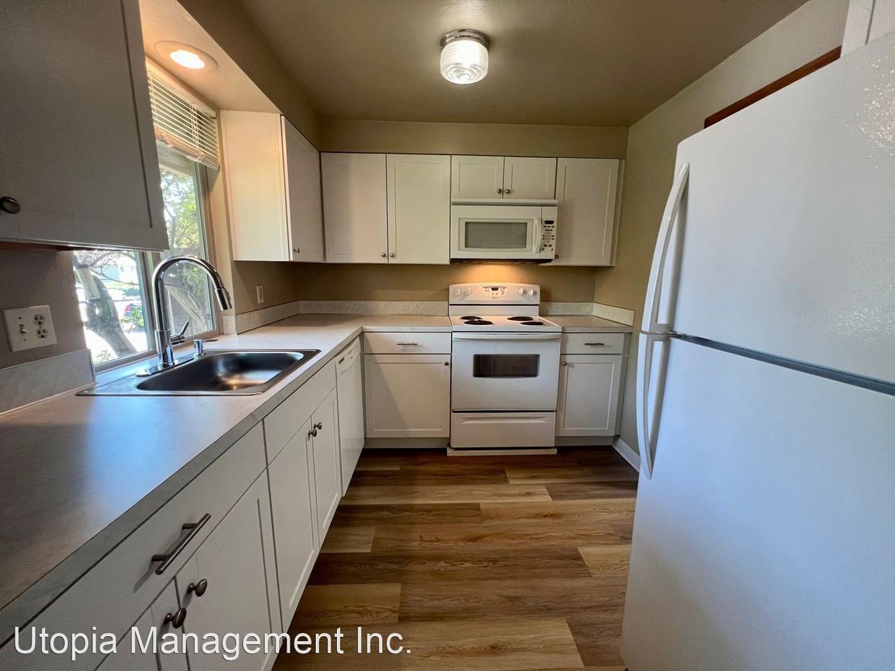 3409 Ne View Ave - Photo 2 of 19