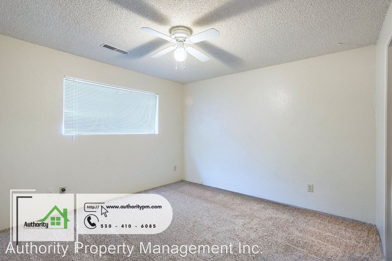 2101 Bechelli Ln - Photo 3 of 17