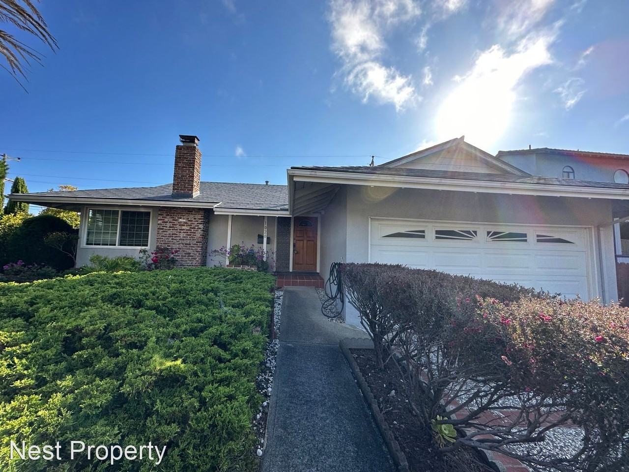 1020 Sycamore Dr - Photo 3 of 21