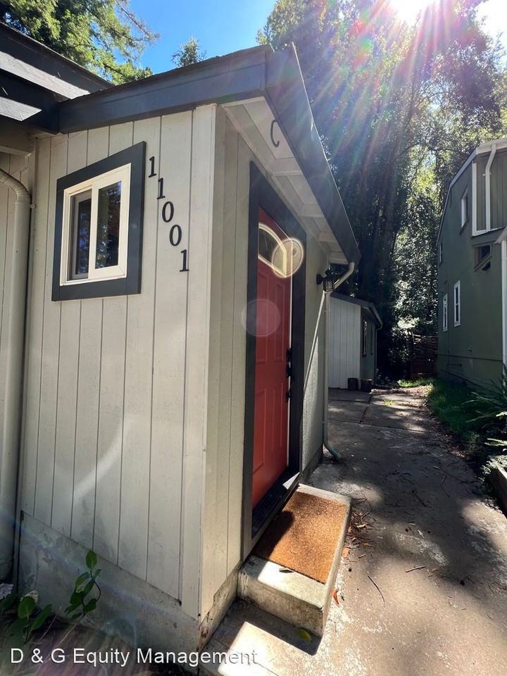 11001 Ogburn Ln - Photo 2 of 14