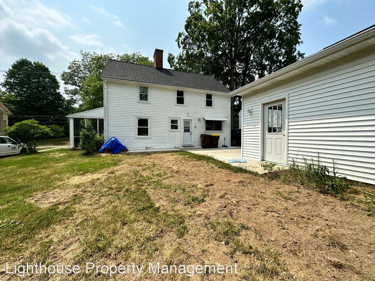 346 N Marshall Ave - Photo 2 of 19