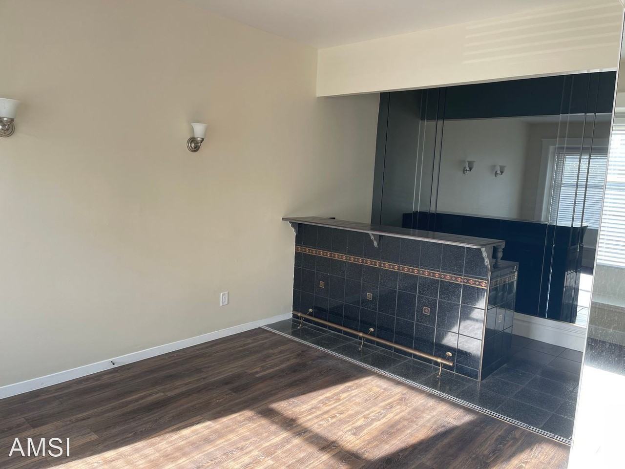 74 Palm Ave - Photo 3 of 19