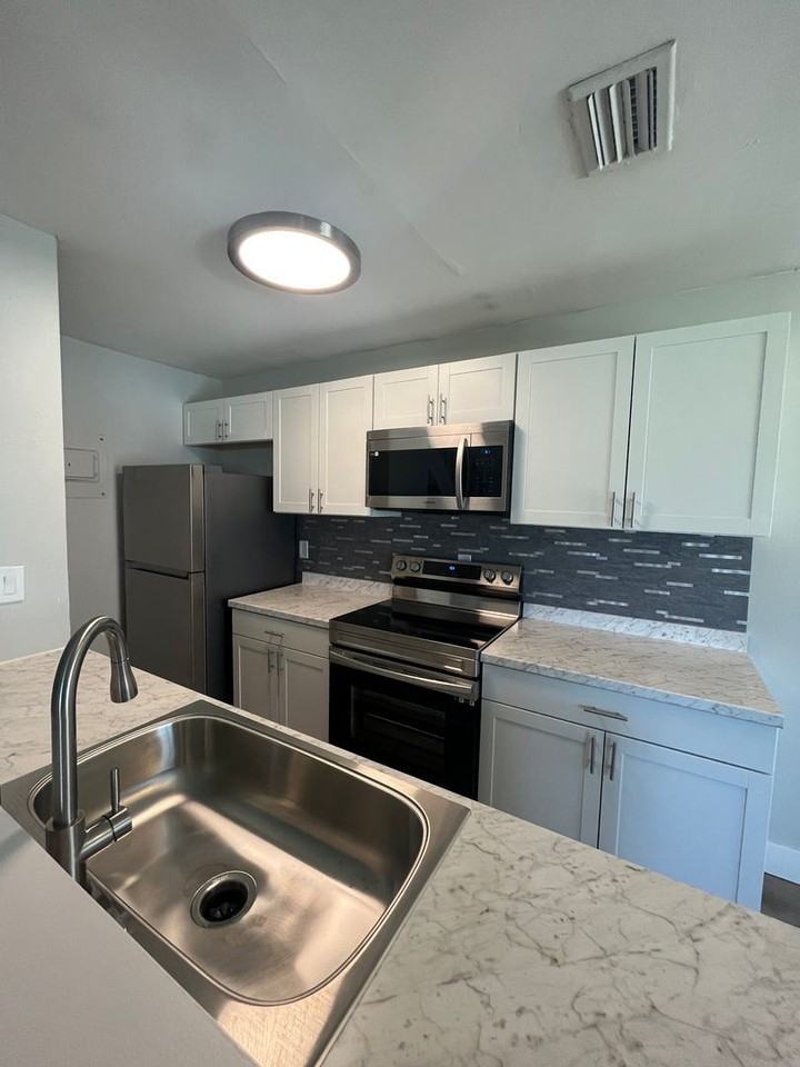 902 E Tiffany Dr #3 - Photo 2 of 20