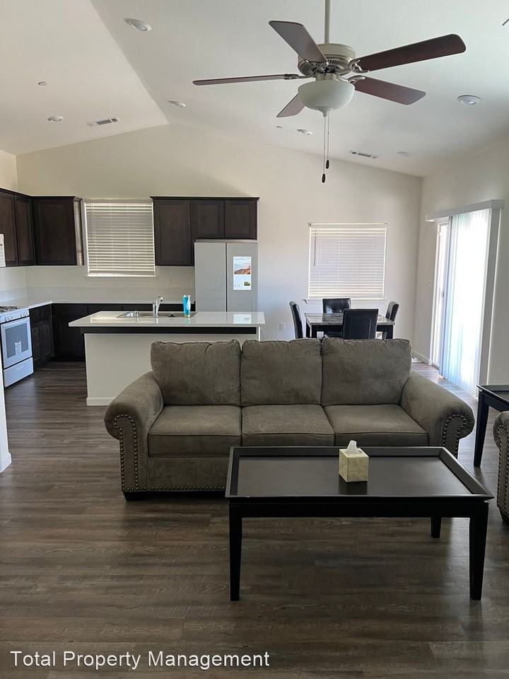 1108 E Ventura St - Photo 3 of 12