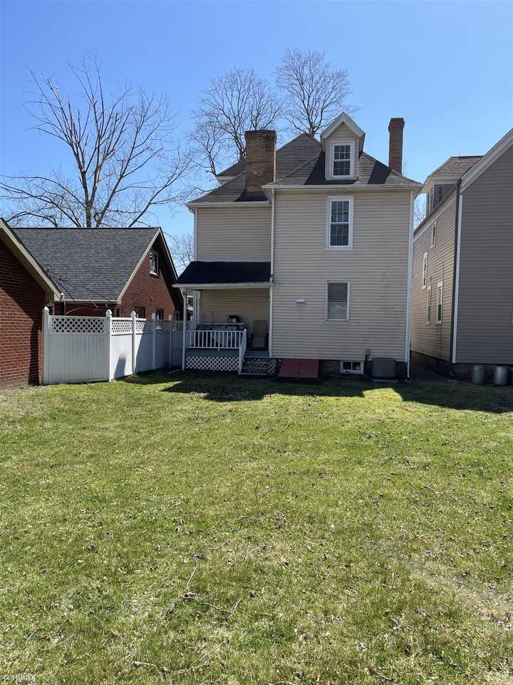 516 2nd St - Photo 3 of 32