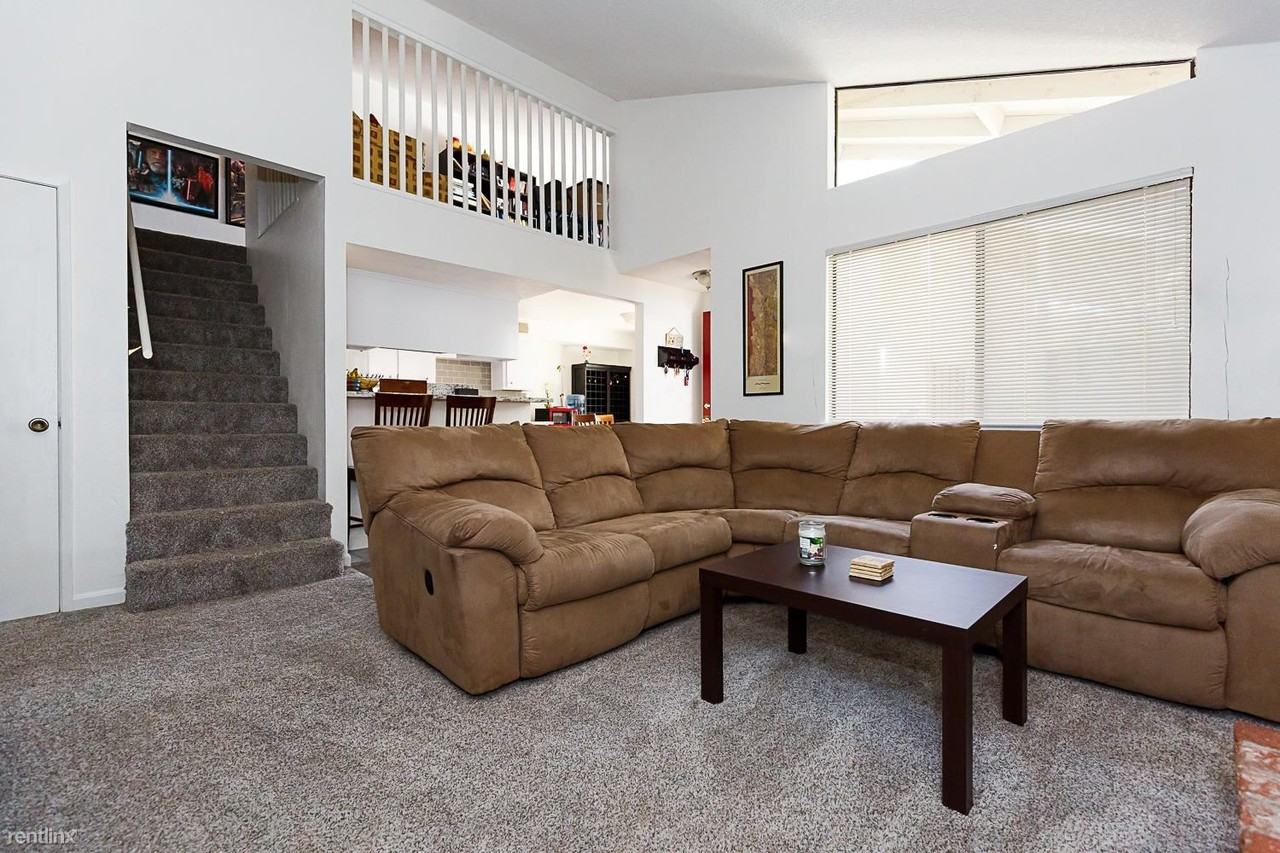 3315 Victoria Pl - Photo 2 of 8