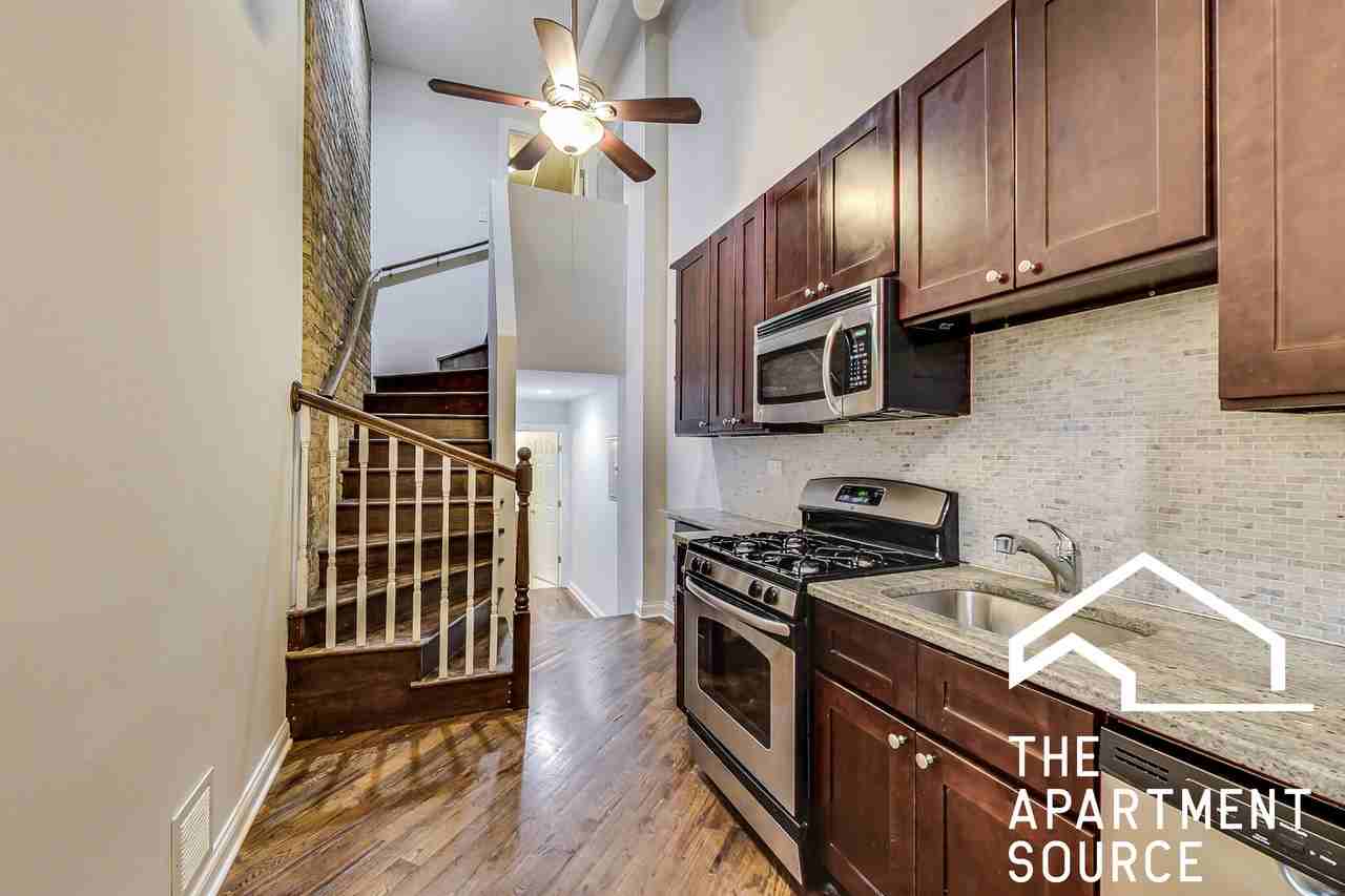 1806 N Sheffield Ave #R - Photo 2 of 29