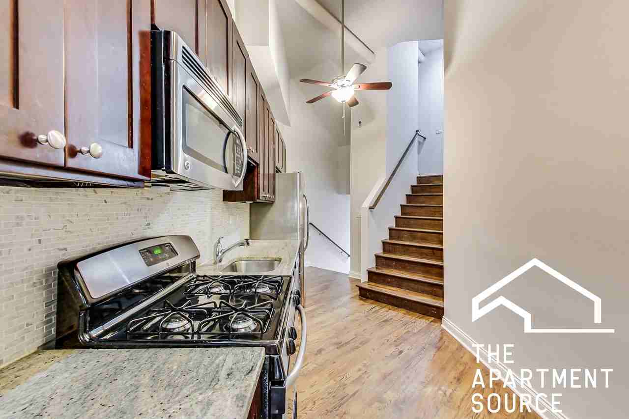 1806 N Sheffield Ave #R - Photo 3 of 29