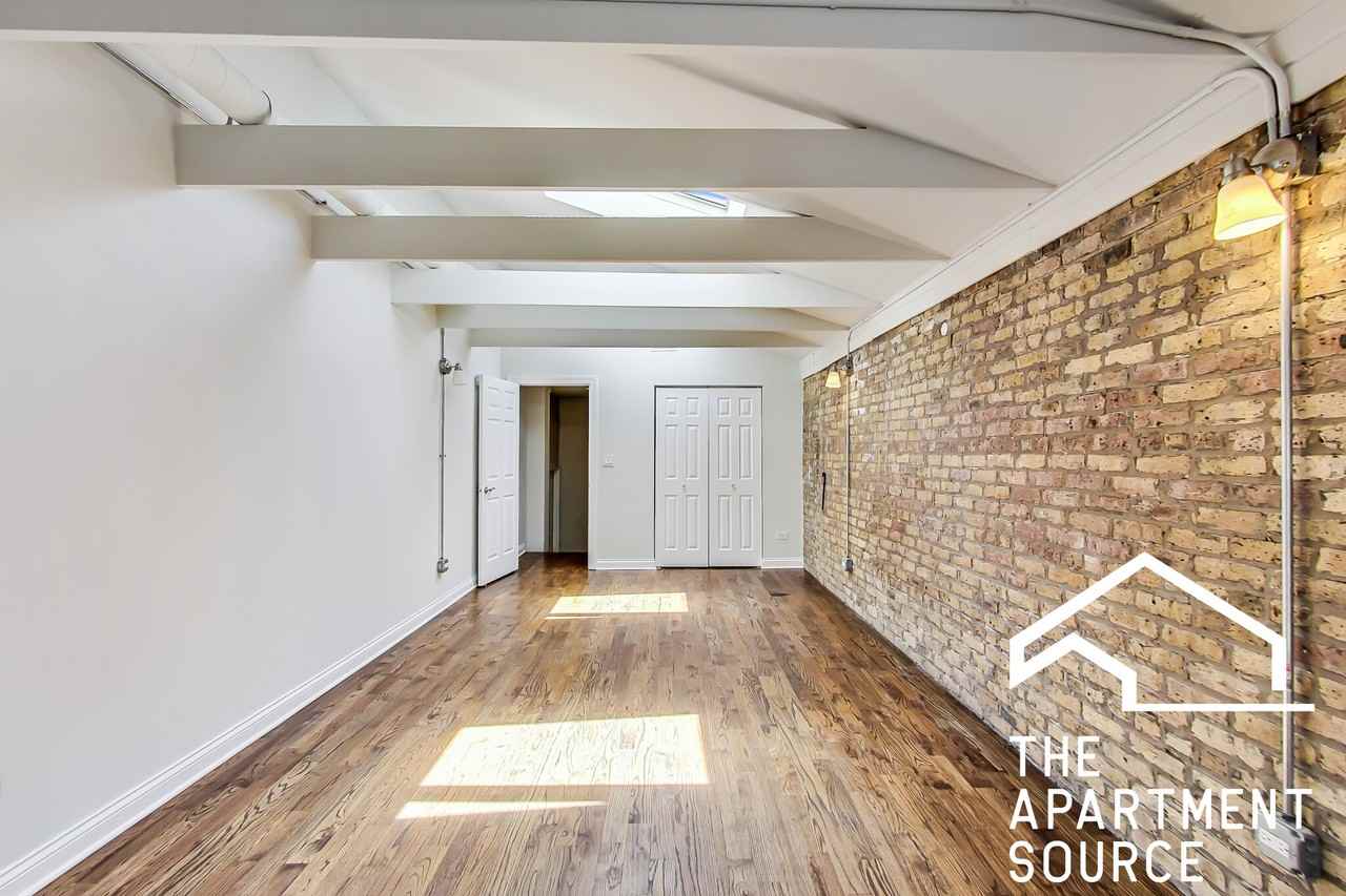 1806 N Sheffield Ave #R - Photo 5 of 29