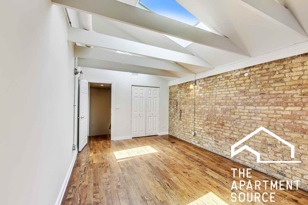 1806 N Sheffield Ave #R - Photo 6 of 29