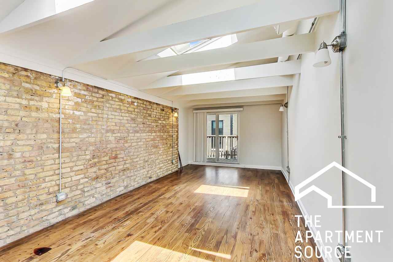 1806 N Sheffield Ave #R - Photo 7 of 29