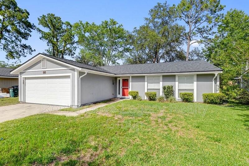 10729 Squires Ct - Photo 2 of 24