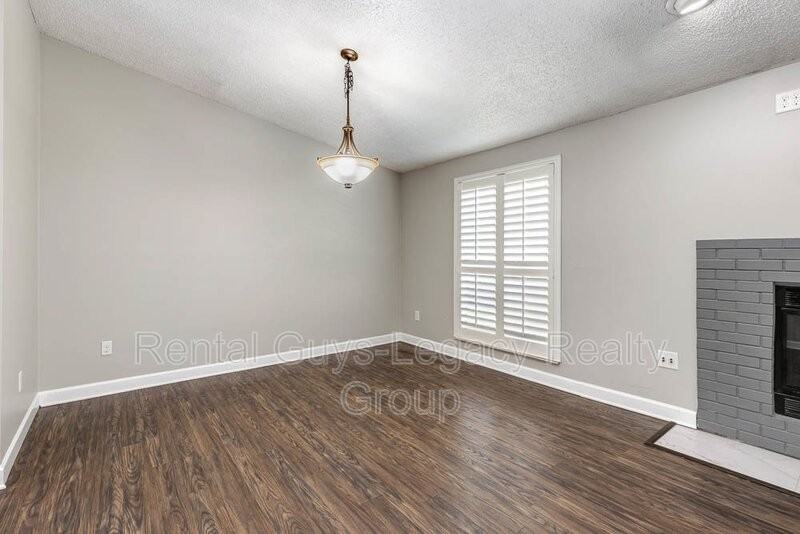 10729 Squires Ct - Photo 5 of 24