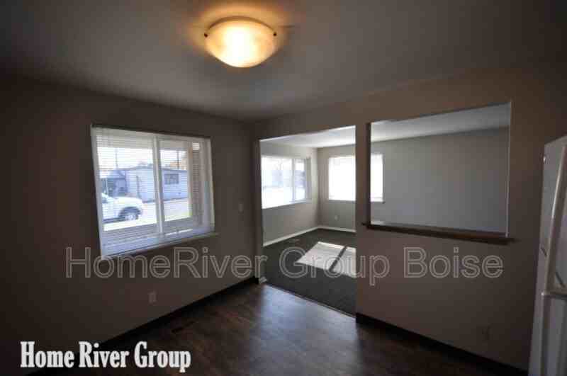 2211 N Raymond St - Photo 4 of 16