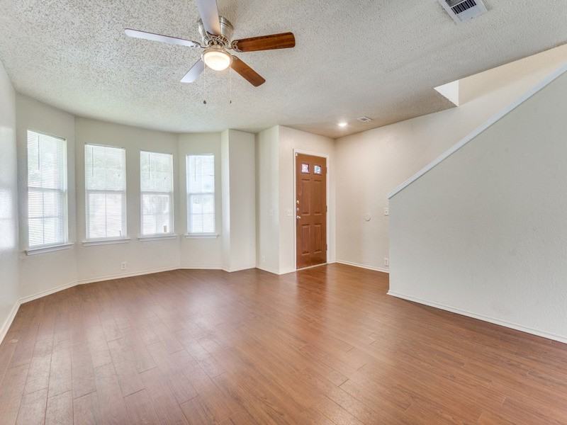 6723 Ambercrest Dr - Photo 2 of 13