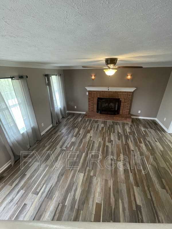 7728 Chapel Bend Dr - Photo 2 of 17
