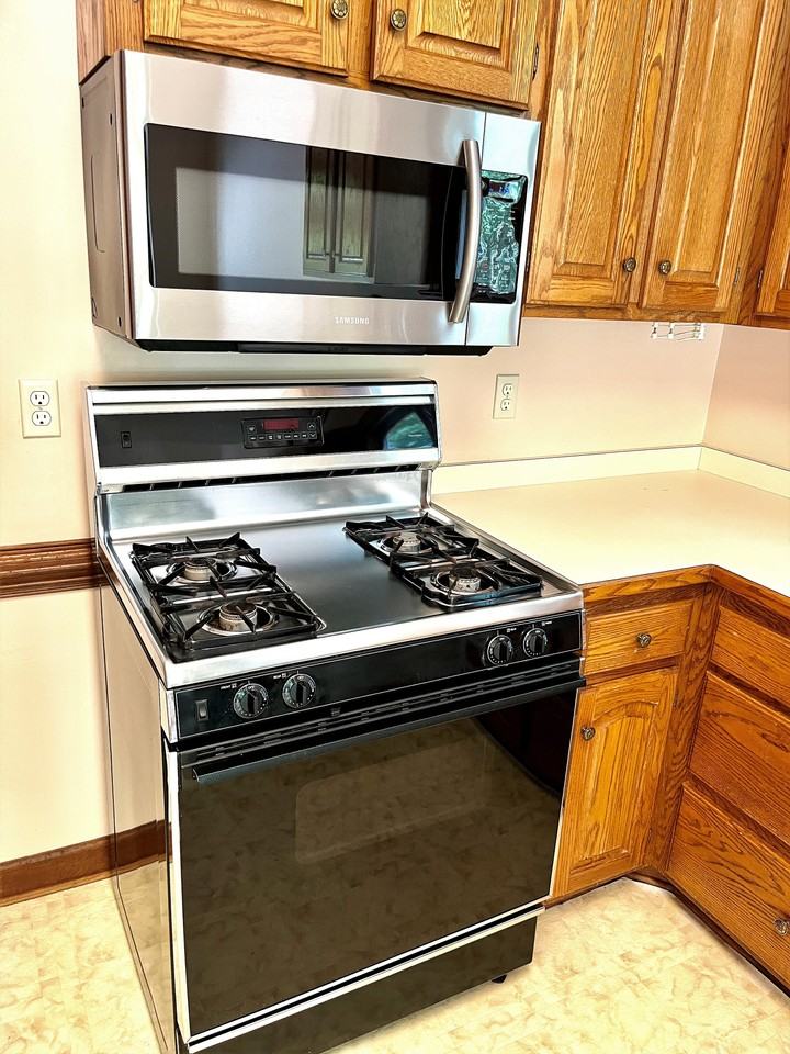 102 Glen Mavis Ct - Photo 3 of 17