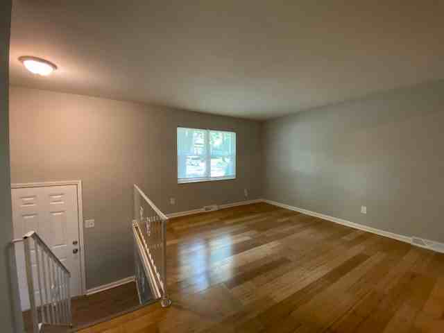 1105 Nw Canterbury Rd - Photo 3 of 18