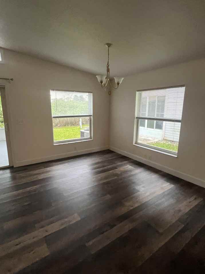 1321 Wayne Ave - Photo 3 of 16