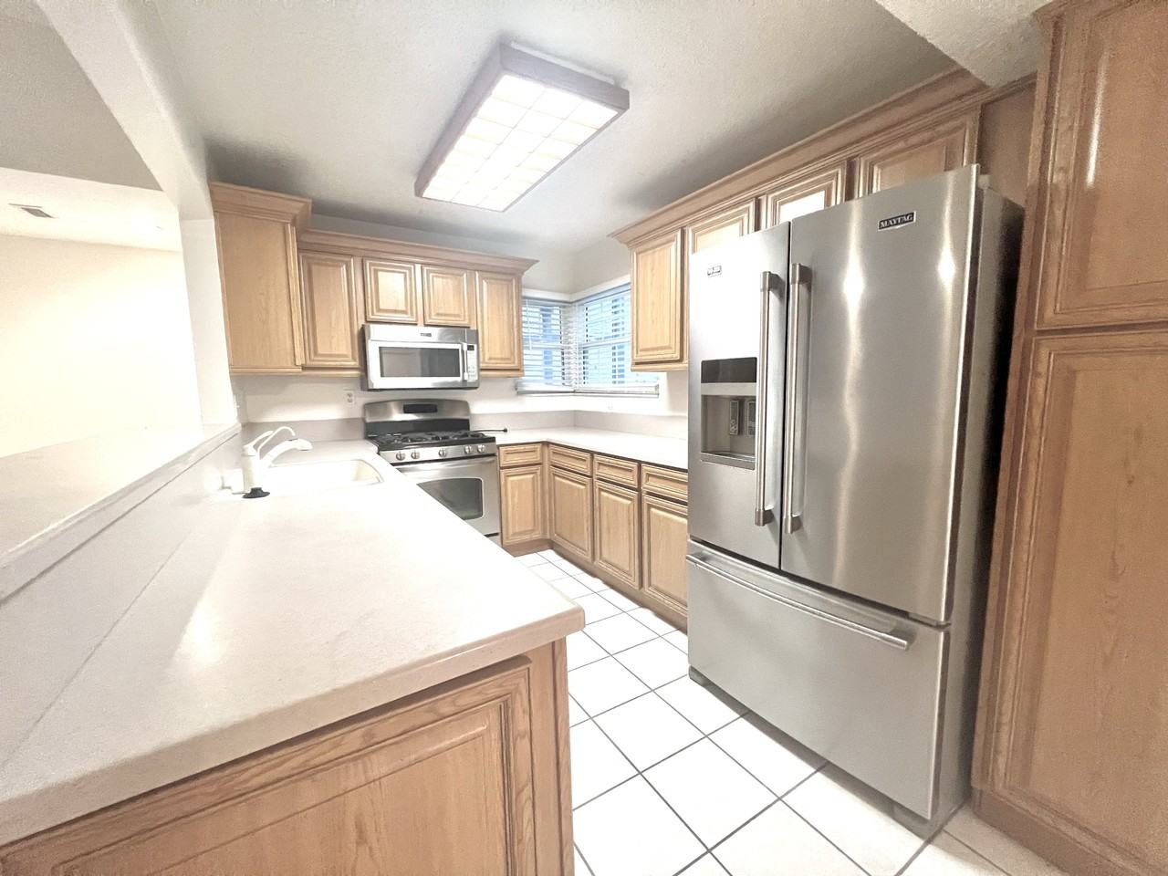 108 N Lake Cir - Photo 2 of 19