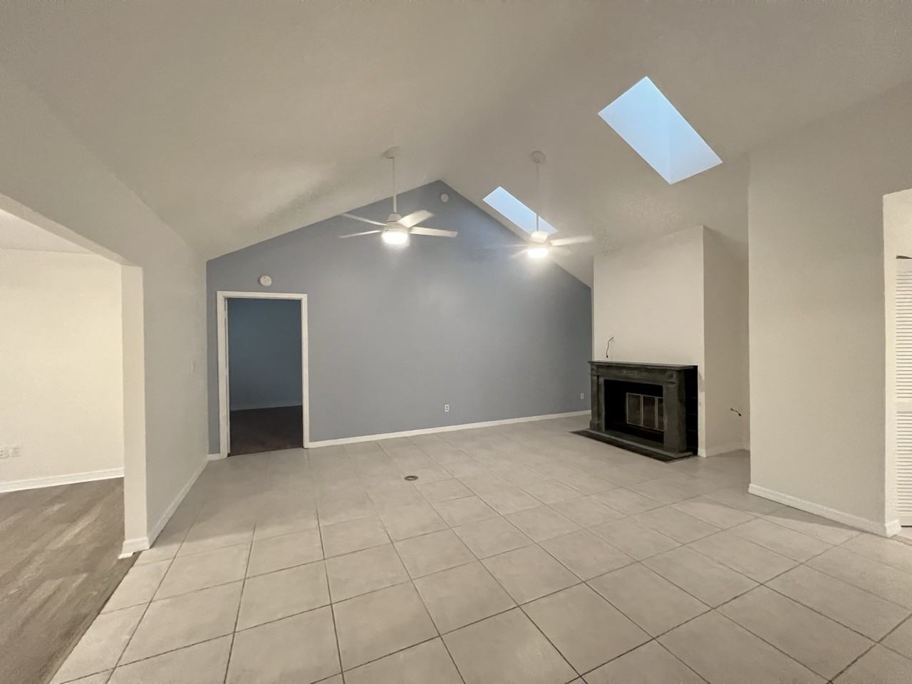 108 N Lake Cir - Photo 3 of 19