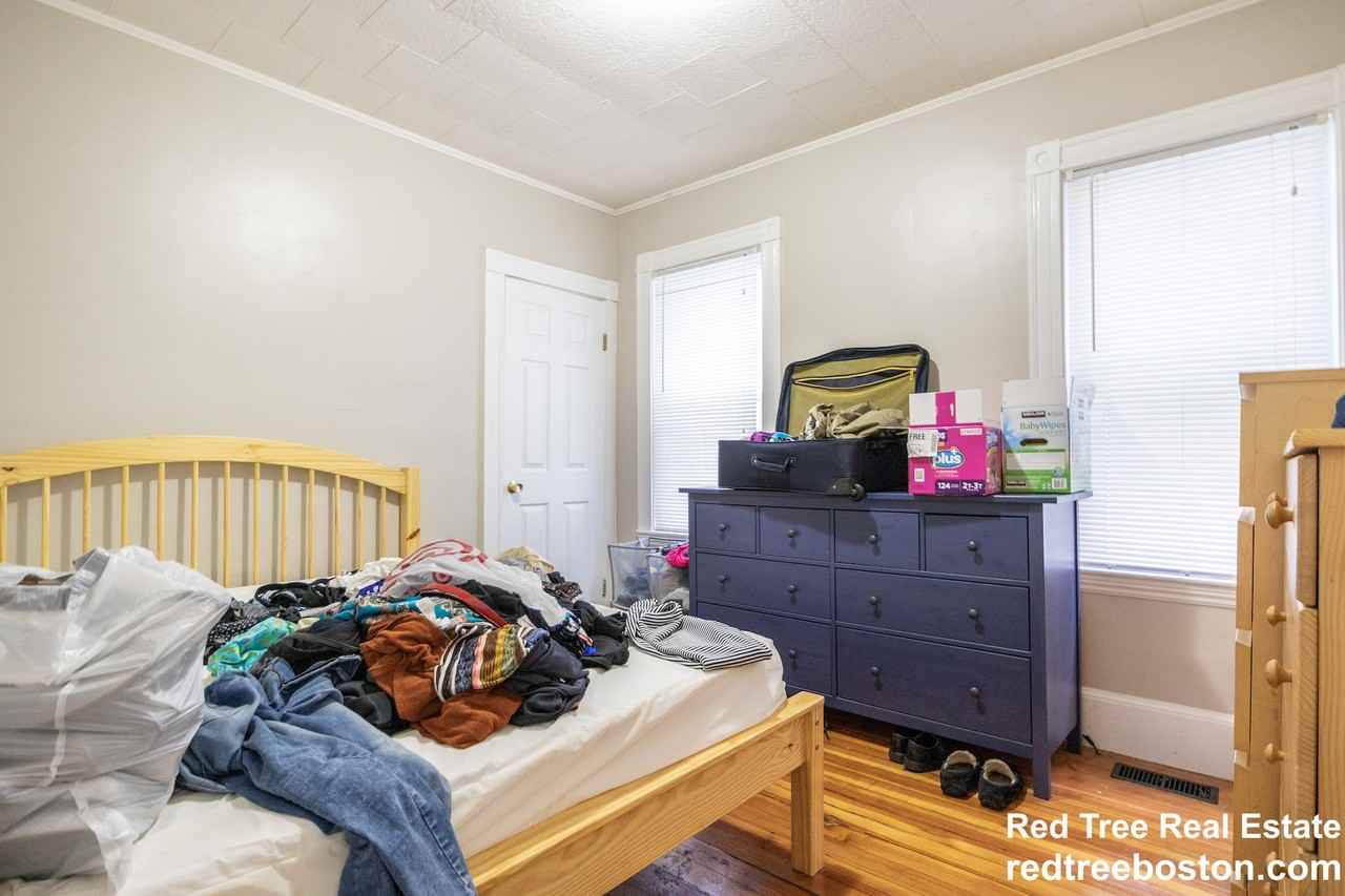 18 Howes St #1 - Photo 4 of 8