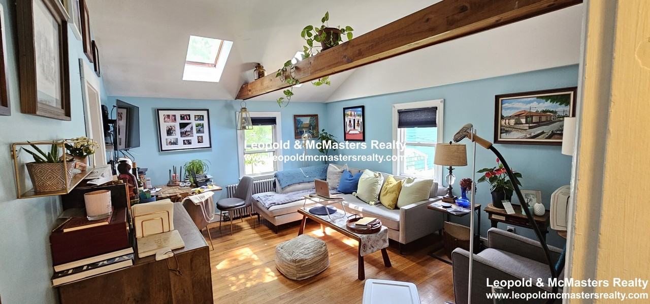 4R Shepard St - Photo 3 of 16