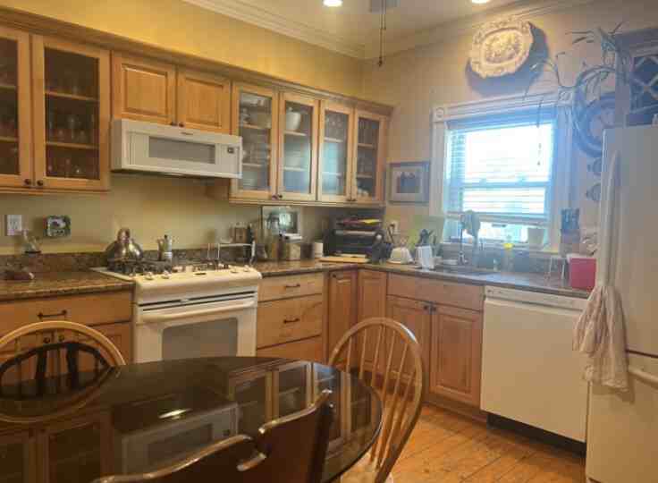 85 Boston Ave #2 - Photo 3 of 28