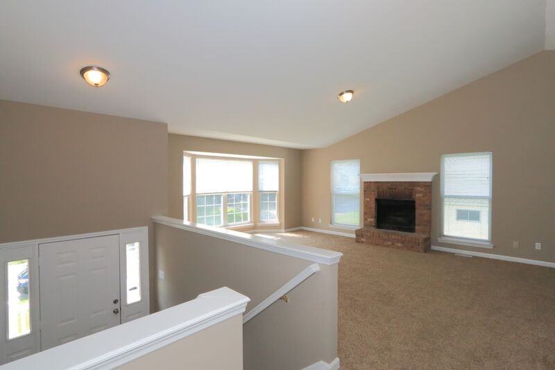 1131 Rock Hill Rd - Photo 2 of 12