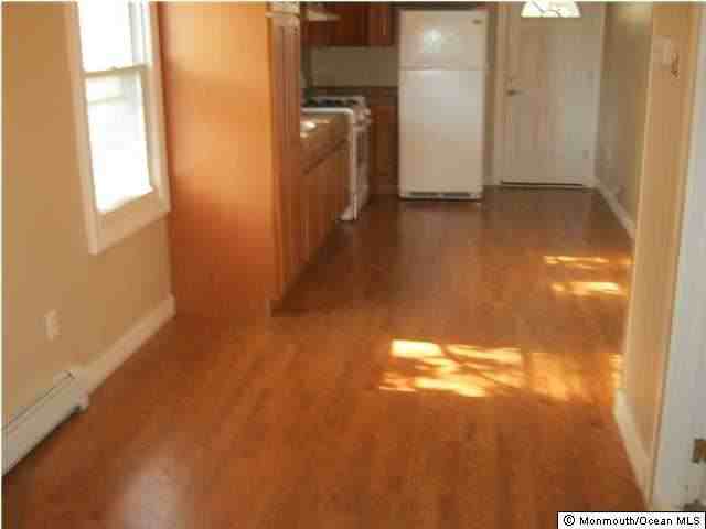 806 3rd St - Photo 2 of 8