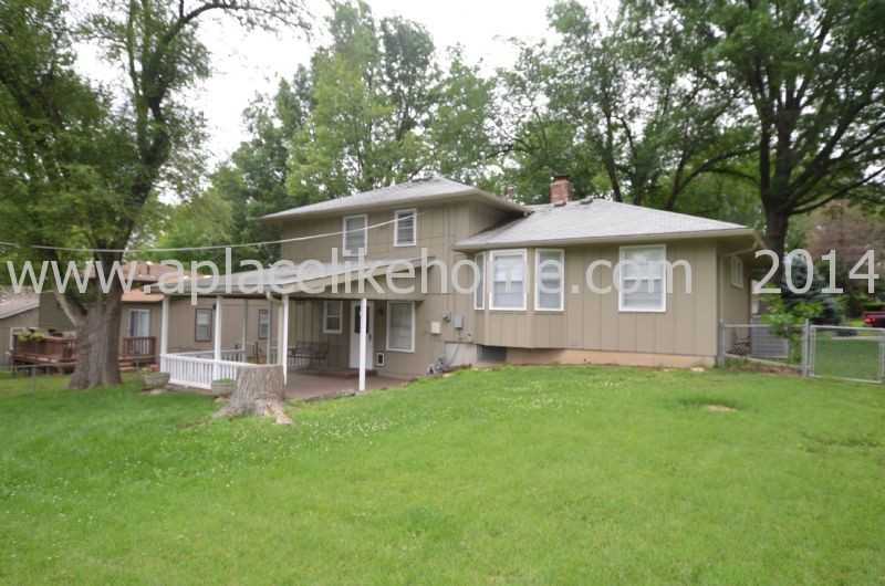 6917 Slater St - Photo 2 of 28