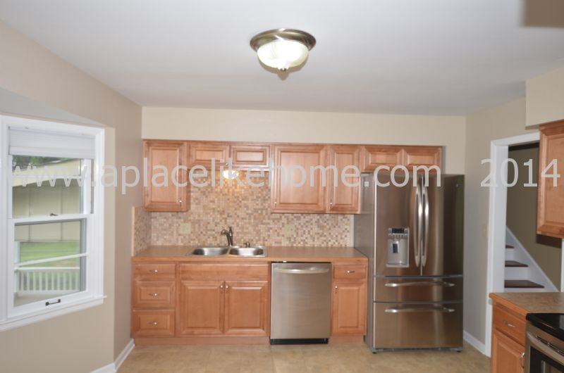 6917 Slater St - Photo 3 of 28