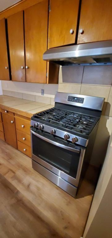 230 Yale Pl - Photo 4 of 25