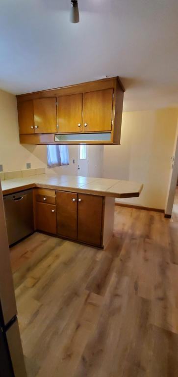 230 Yale Pl - Photo 5 of 25