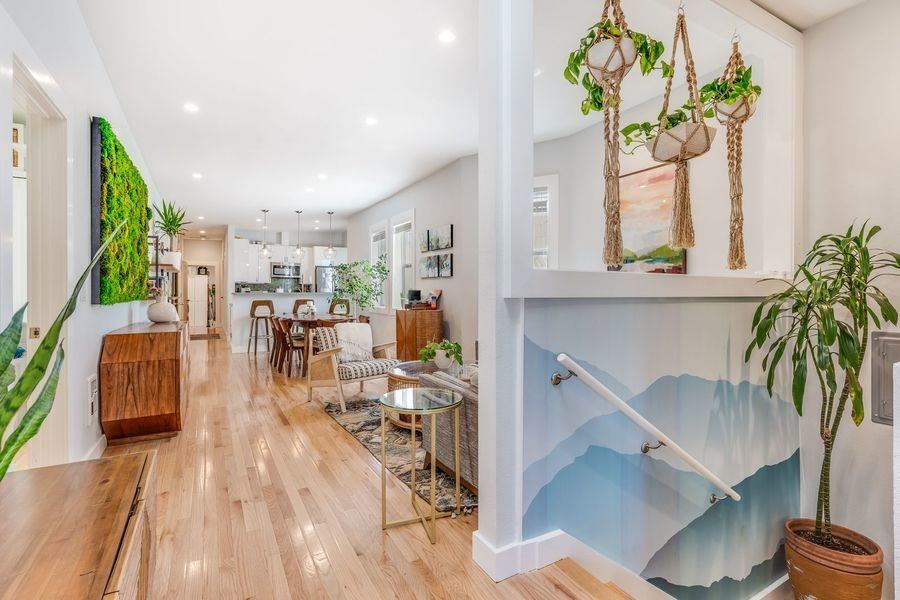 472 3rd St #04 - Photo 4 of 25