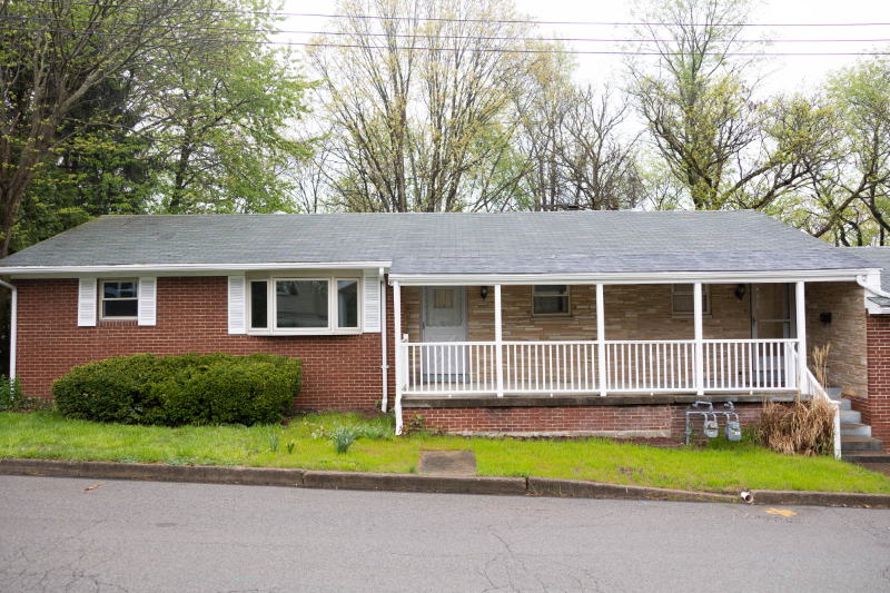 1404 9th Ave #1 - Photo 2 of 21