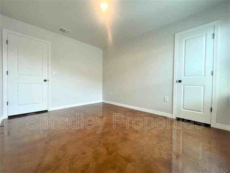 1003 Sparrow Cv Unit B - Photo 6 of 9