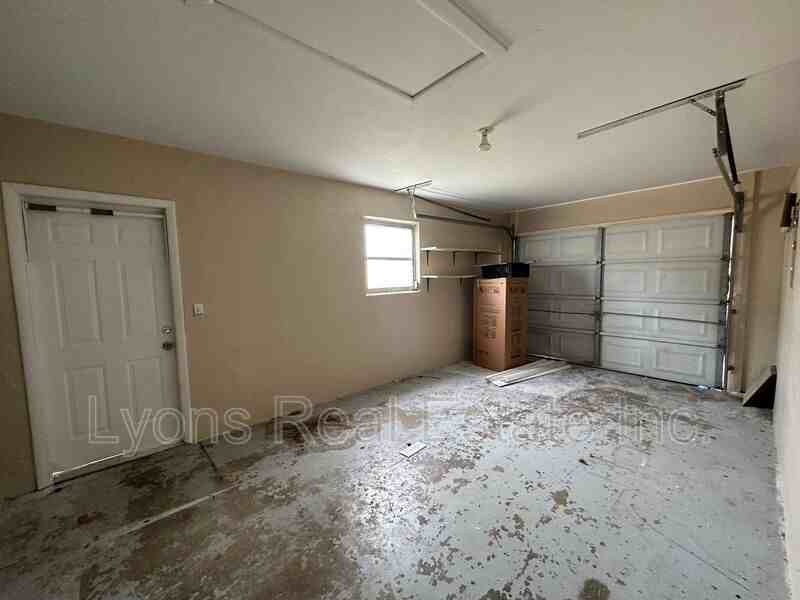 1304 Se 31st Ter - Photo 3 of 33